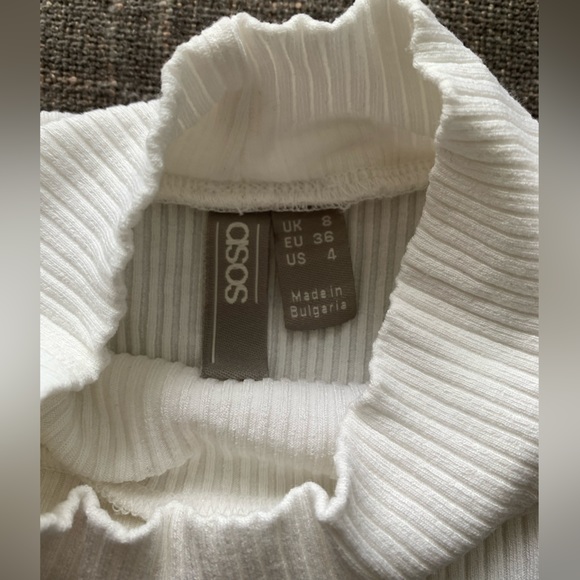 Mock neck ribbed layering tank - Picture 4 of 6